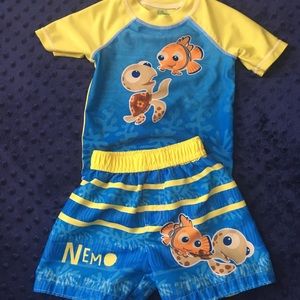 Finding Nemo 18m Swim trunks and shirt